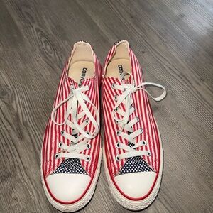 Converse Red and White Striped with Blue Stars Canvas Shoes Men’s size 10.5
